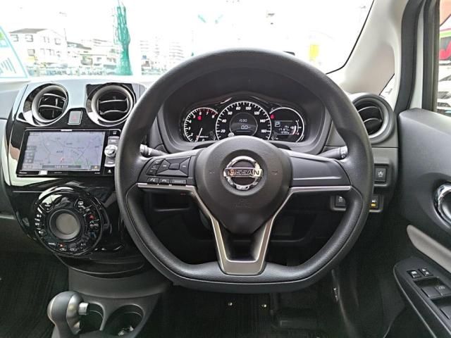 Nissan NOTE 2017-03 3678673-2