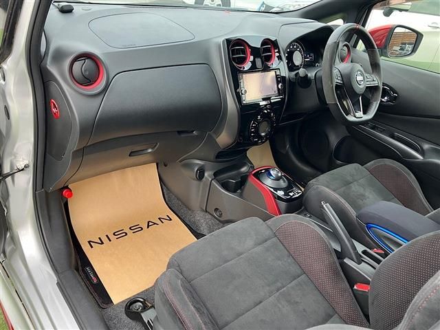 Nissan NOTE 2018-11 3678546-28