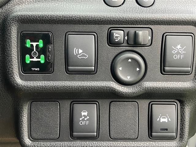 Nissan NOTE 2018-11 3678546-6