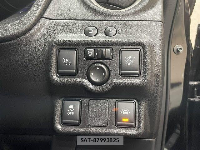 Nissan NOTE 2017-12 3773347-16