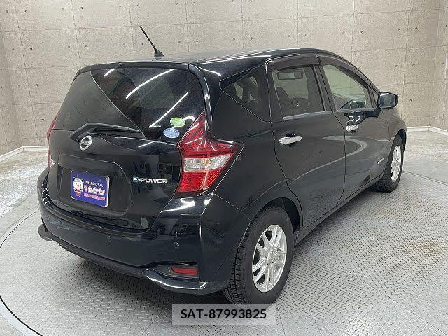 Nissan NOTE 2017-12 3773347-3