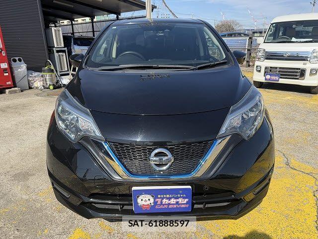 Nissan NOTE 2016-11 4046546-9