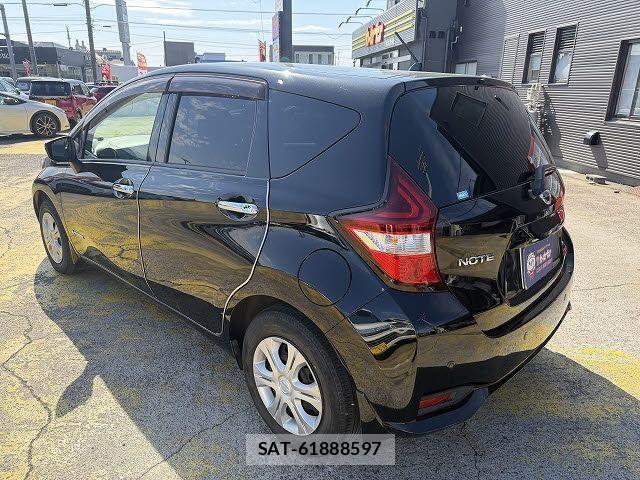 Nissan NOTE 2016-11 4046546-11