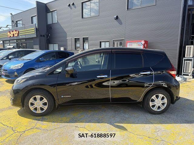 Nissan NOTE 2016-11 4046546-14