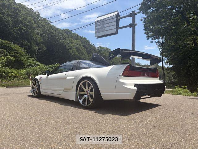 Honda NSX 1991-08 8367903-11