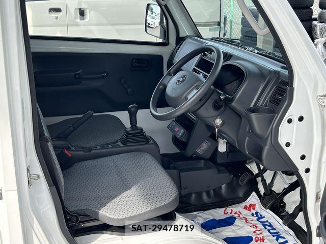 Nissan CLIPPER 2019-08 1317136-1