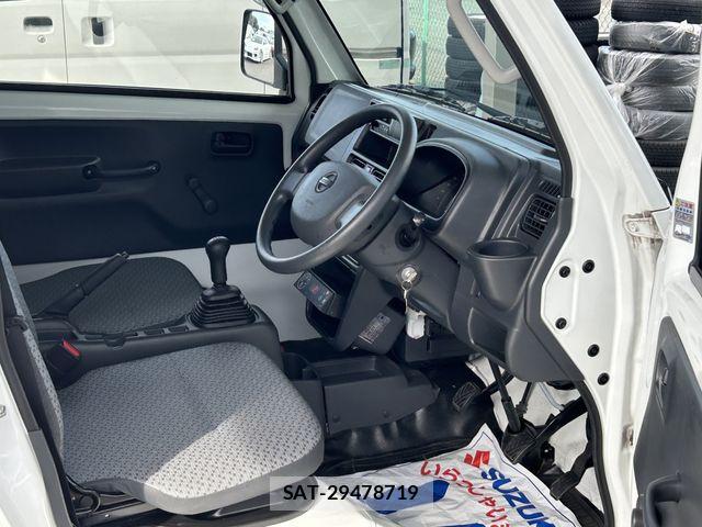 Nissan CLIPPER 2019-08 1317136-19