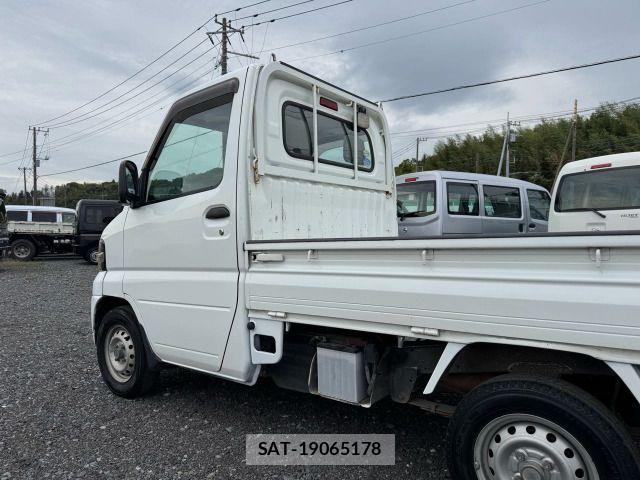 Nissan CLIPPER 2011-07 1872426-4