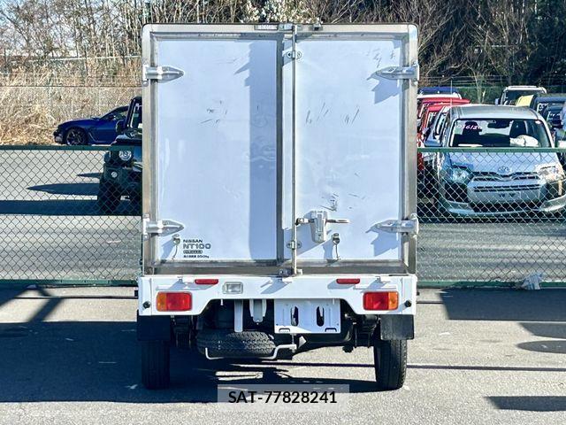 Nissan CLIPPER 2019-10 2100400-10