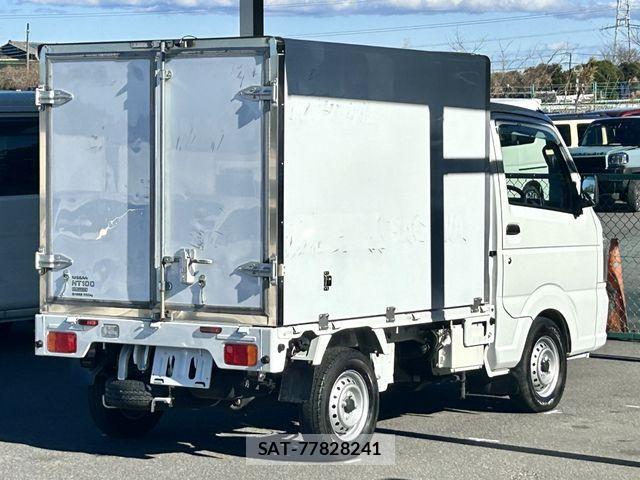 Nissan CLIPPER 2019-10 2100400-11