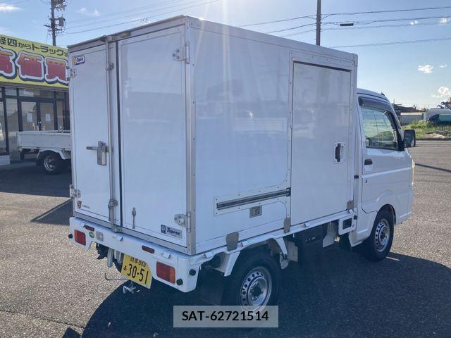 Nissan CLIPPER 2017-01 2672798-24