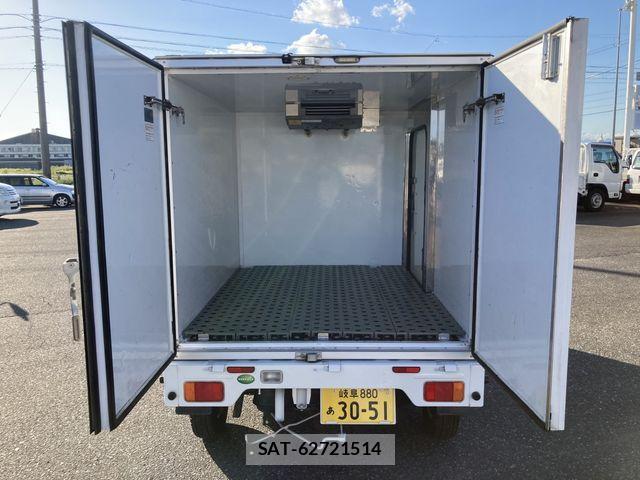 Nissan CLIPPER 2017-01 2672798-8