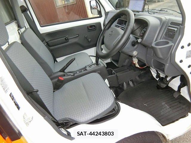 Nissan CLIPPER 2025-04 4756439-2