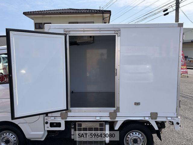 Nissan CLIPPER 2015-04 5874685-13