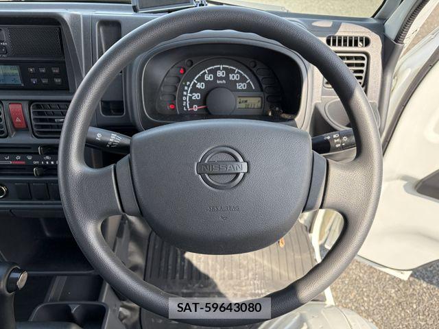 Nissan CLIPPER 2015-04 5874685-19