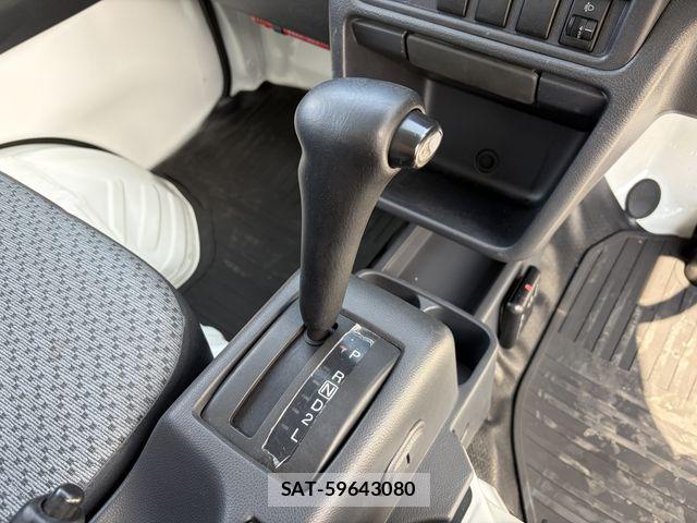 Nissan CLIPPER 2015-04 5874685-24