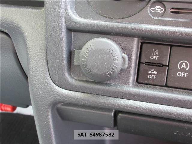 Nissan CLIPPER 2023-08 6015206-11