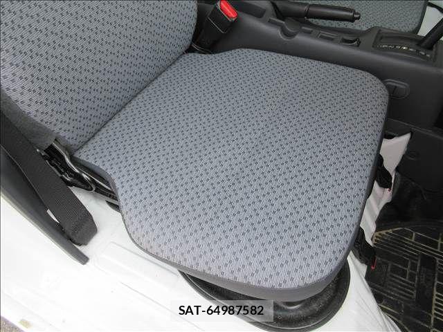 Nissan CLIPPER 2023-08 6015206-19