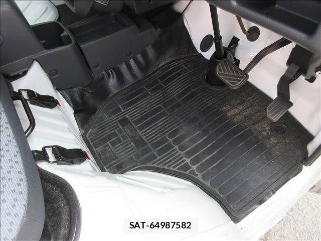 Nissan CLIPPER 2023-08 6015206-20