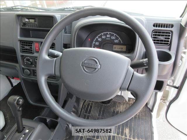 Nissan CLIPPER 2023-08 6015206-4