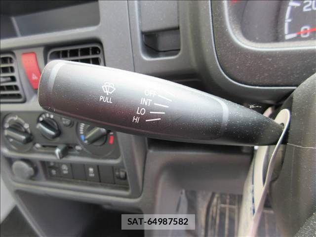 Nissan CLIPPER 2023-08 6015206-5