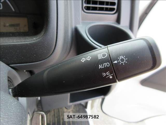 Nissan CLIPPER 2023-08 6015206-6