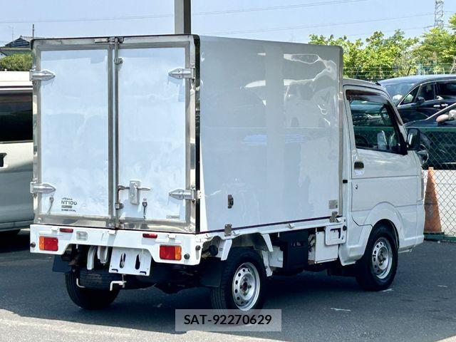 Nissan CLIPPER 2017-03 6996654-11