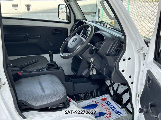 Nissan CLIPPER 2017-03 6996654-18