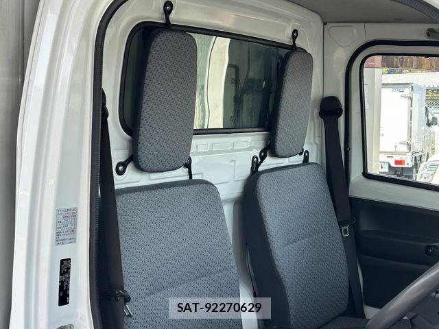 Nissan CLIPPER 2017-03 6996654-19