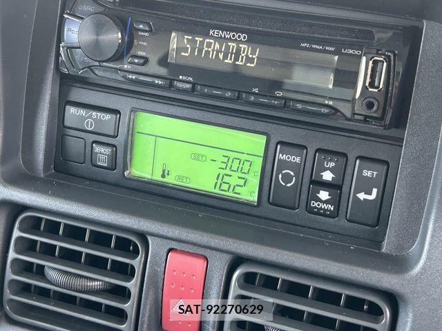 Nissan CLIPPER 2017-03 6996654-22