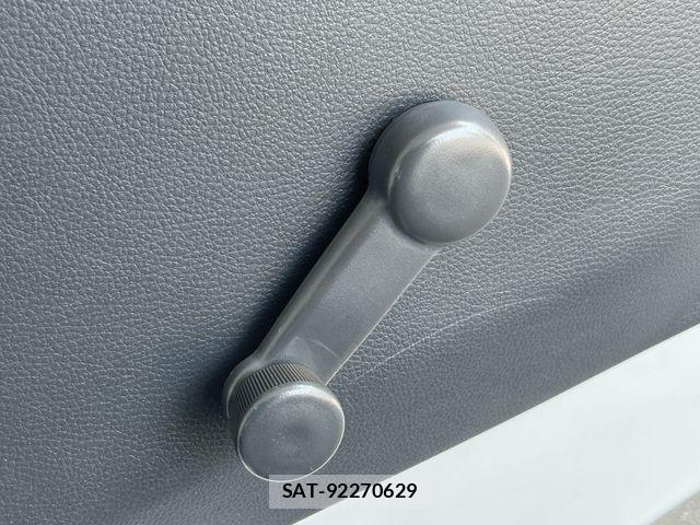 Nissan CLIPPER 2017-03 6996654-24