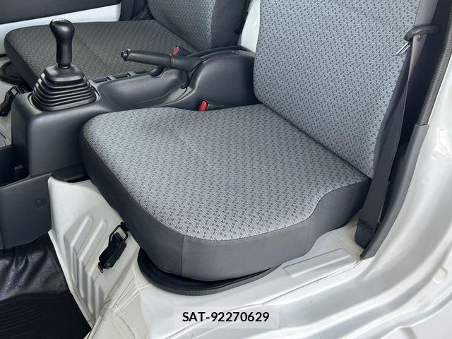 Nissan CLIPPER 2017-03 6996654-28