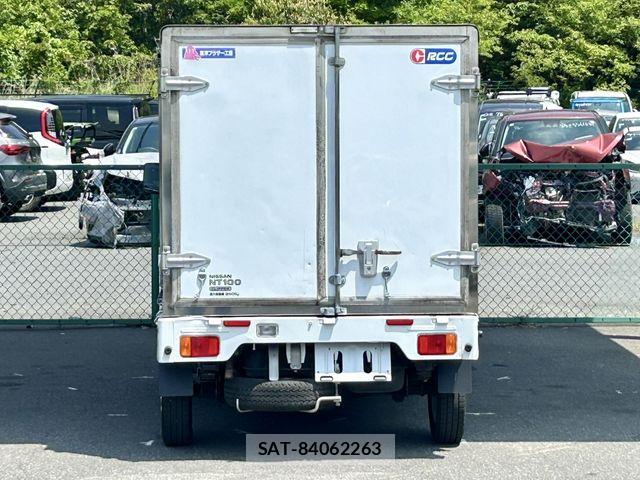 Nissan CLIPPER 2015-09 6996653-10