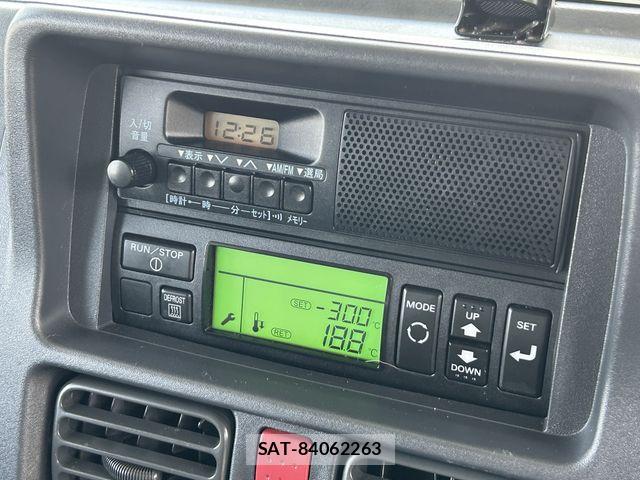 Nissan CLIPPER 2015-09 6996653-24