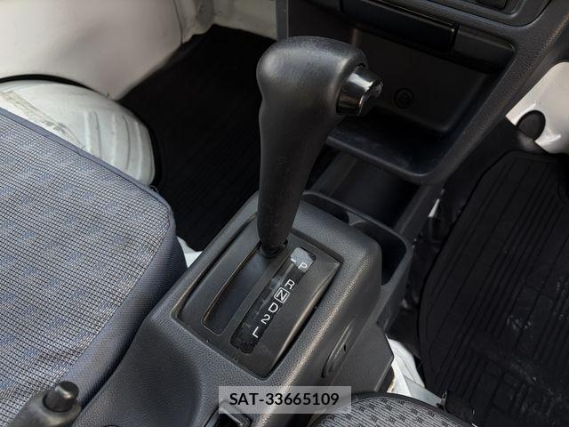 Nissan CLIPPER 2018-03 7060058-24