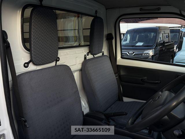 Nissan CLIPPER 2018-03 7060058-25