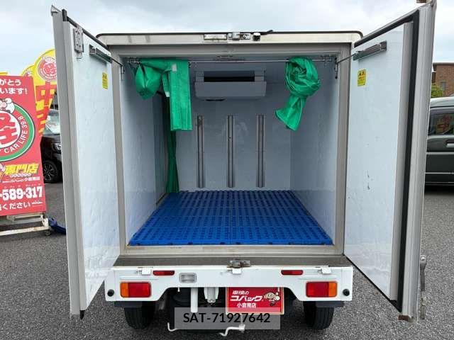 Nissan CLIPPER 2019-09 7393377-9