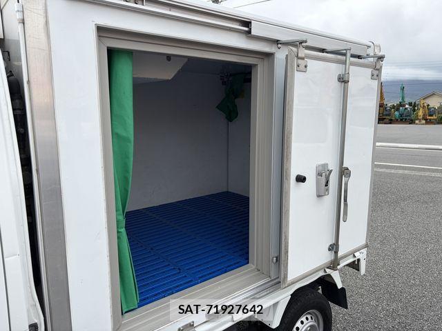 Nissan CLIPPER 2019-09 7393377-16