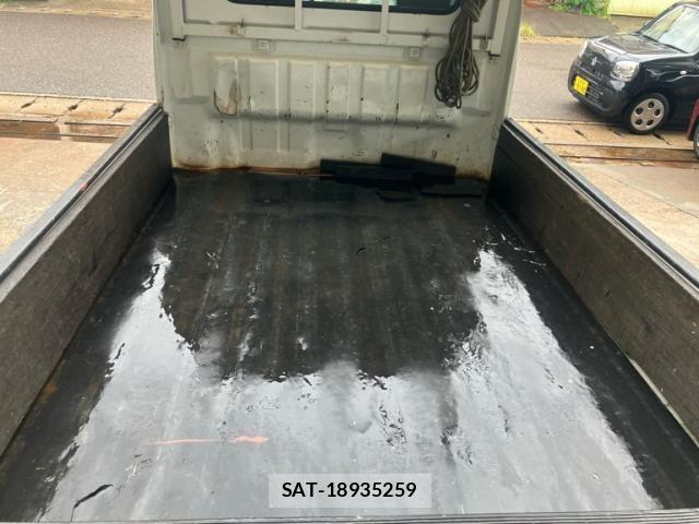 Nissan CLIPPER 2017-01 7456526-6