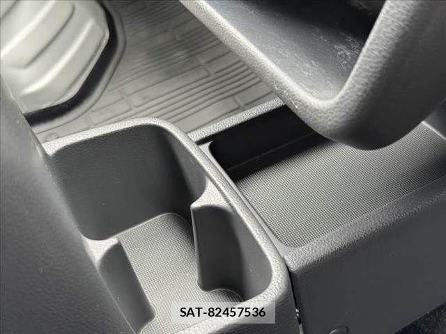 Nissan CLIPPER 2022-10 7618960-24