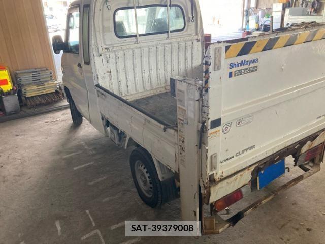 Nissan CLIPPER 2010-05 7963114-4
