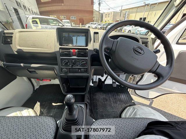 Nissan CLIPPER 2022-07 8037394-1