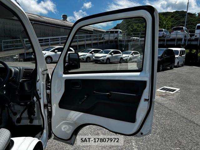 Nissan CLIPPER 2022-07 8037394-23