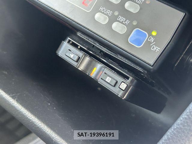 Nissan CLIPPER 2020-05 8131722-27