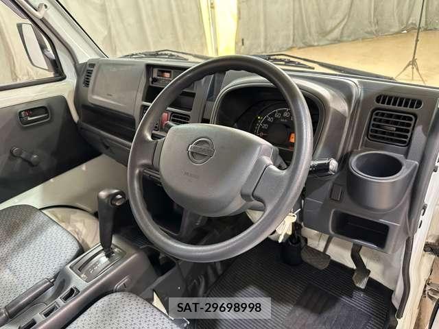 Nissan CLIPPER 2018-05 8209327-8