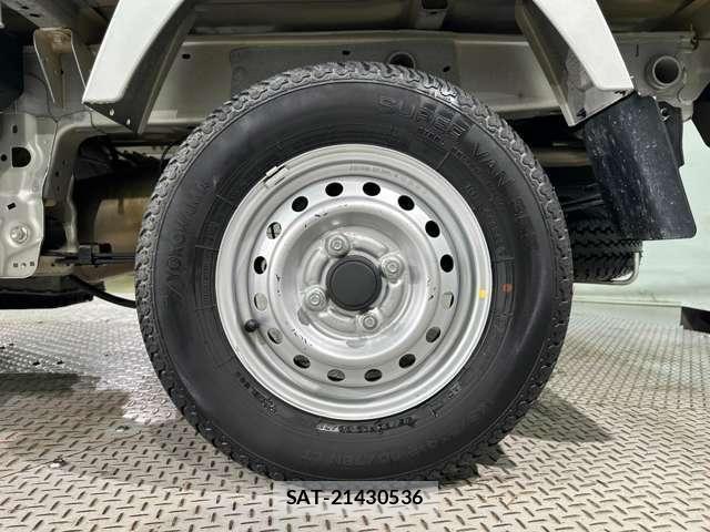 Nissan CLIPPER 2022-06 8209324-25