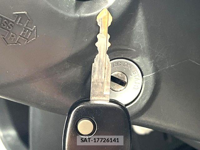 Nissan CLIPPER 2015-04 8485874-4