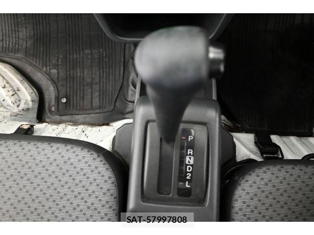 Nissan CLIPPER 2018-06 8526394-13
