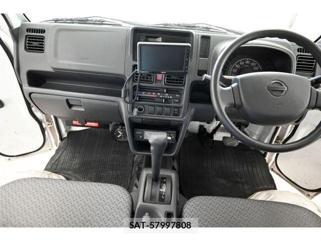 Nissan CLIPPER 2018-06 8526394-1
