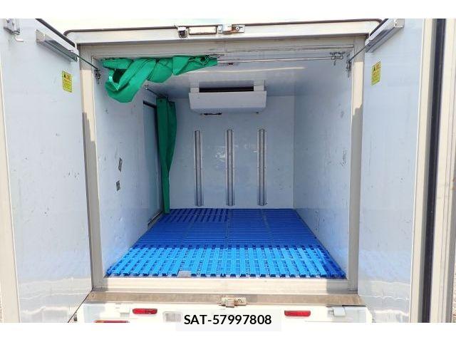 Nissan CLIPPER 2018-06 8526394-5